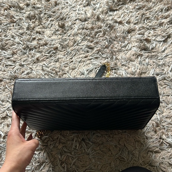 Yves Saint Laurent Black Quilted Leather Shoulder Bag - large AUTHENTIC - Picture 5 of 17